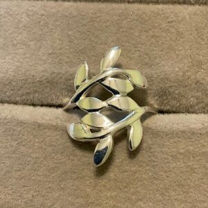 Sterling Silver Leaf Design Ring